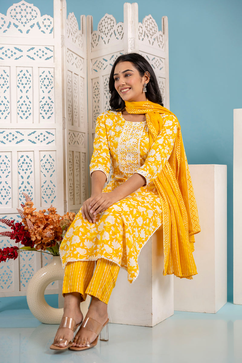 Kanak Floral Straight Fit Suit Set