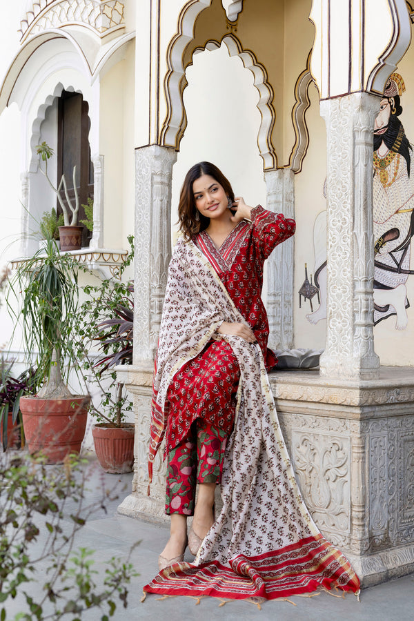 Siya Pure Chanderi Straight Fit Suit Set with Lace Detail