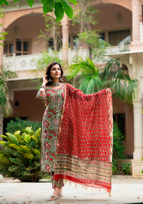 Inayat Chanderi Silk Dupatta Suit Set (Plus Size)